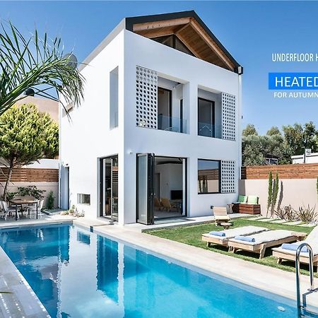 Fos Villa, A Luxe House With Private Heated Pool Galatas  Exterior photo
