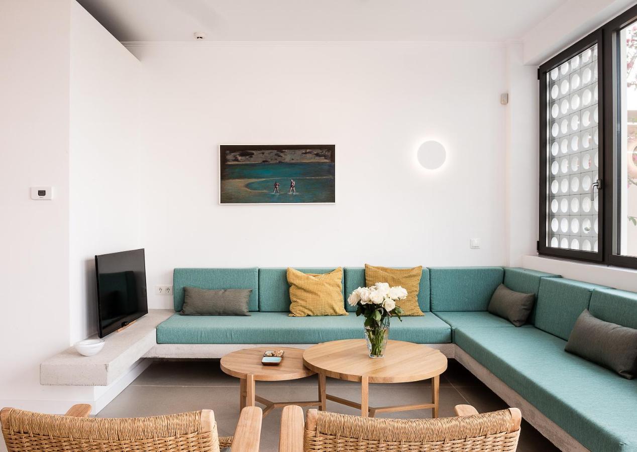 Fos Villa, A Luxe House With Private Heated Pool Galatas  Exterior photo